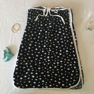 Trendy star patterned skirt